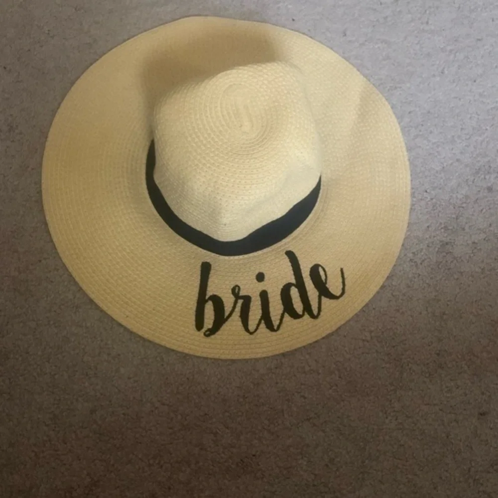 Bride straw hat‎